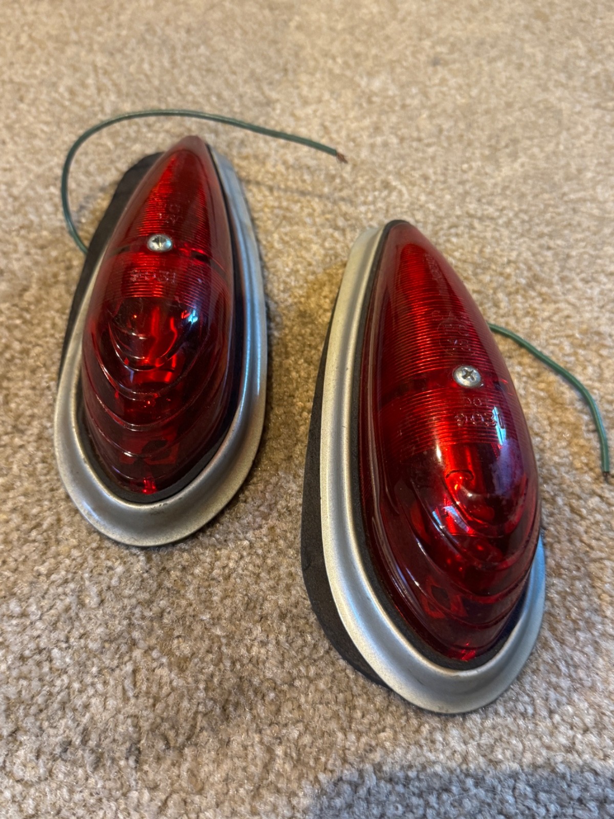 Pair Grote 205 Clearance Light Red New Old Stock NOS Tee Nee Flight Light Lamp