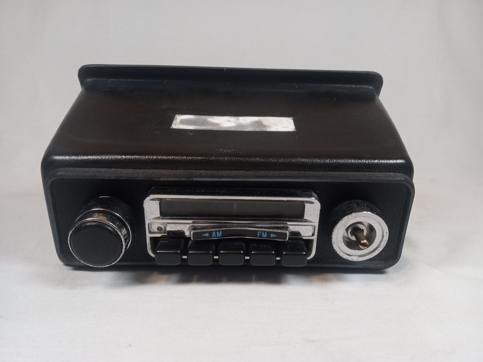 1973-1988 Fiat X1/9 X19 Original OEM Vintage AM FM Radio Stereo AUF-2565A 1973-1988 Fiat X1/9 X19 Original OEM Vintage AM FM Radio Stereo AUF-2565A