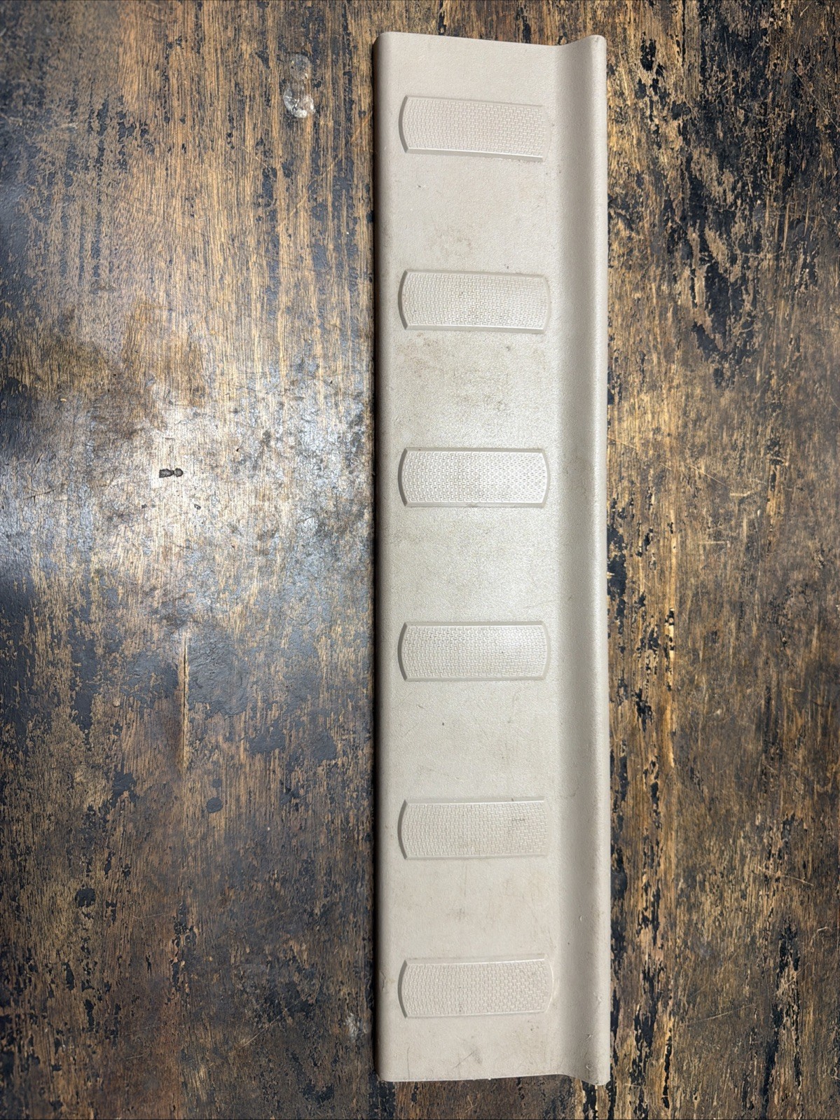 08-10 Ford F250 F350 RH Right Passenger Rear Rocker Sill Trim Panel Stone OE 08-10 Ford F250 F350 RH Right Passenger Rear Rocker Sill Trim Panel Stone OE