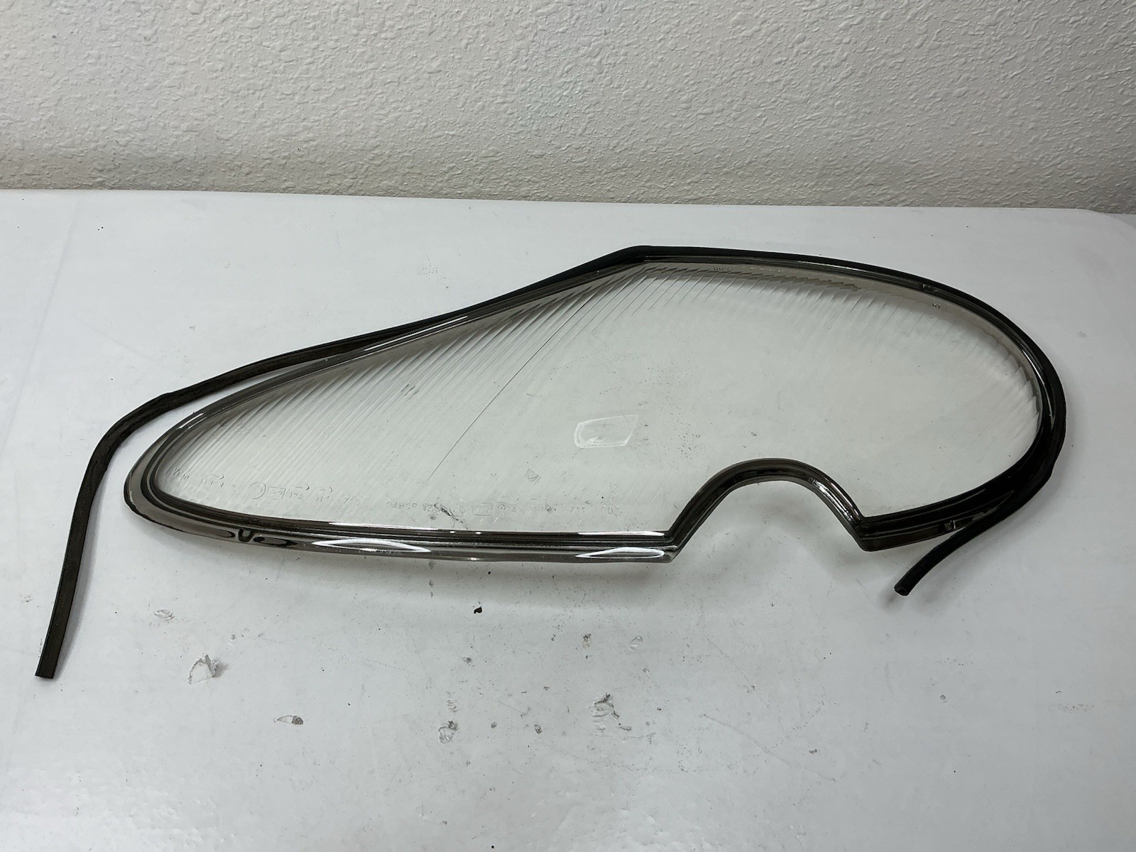 97-06 Jaguar X100 XKR XK8 LEFT Headlight Cover Glass Lens Washer Cutout OEM