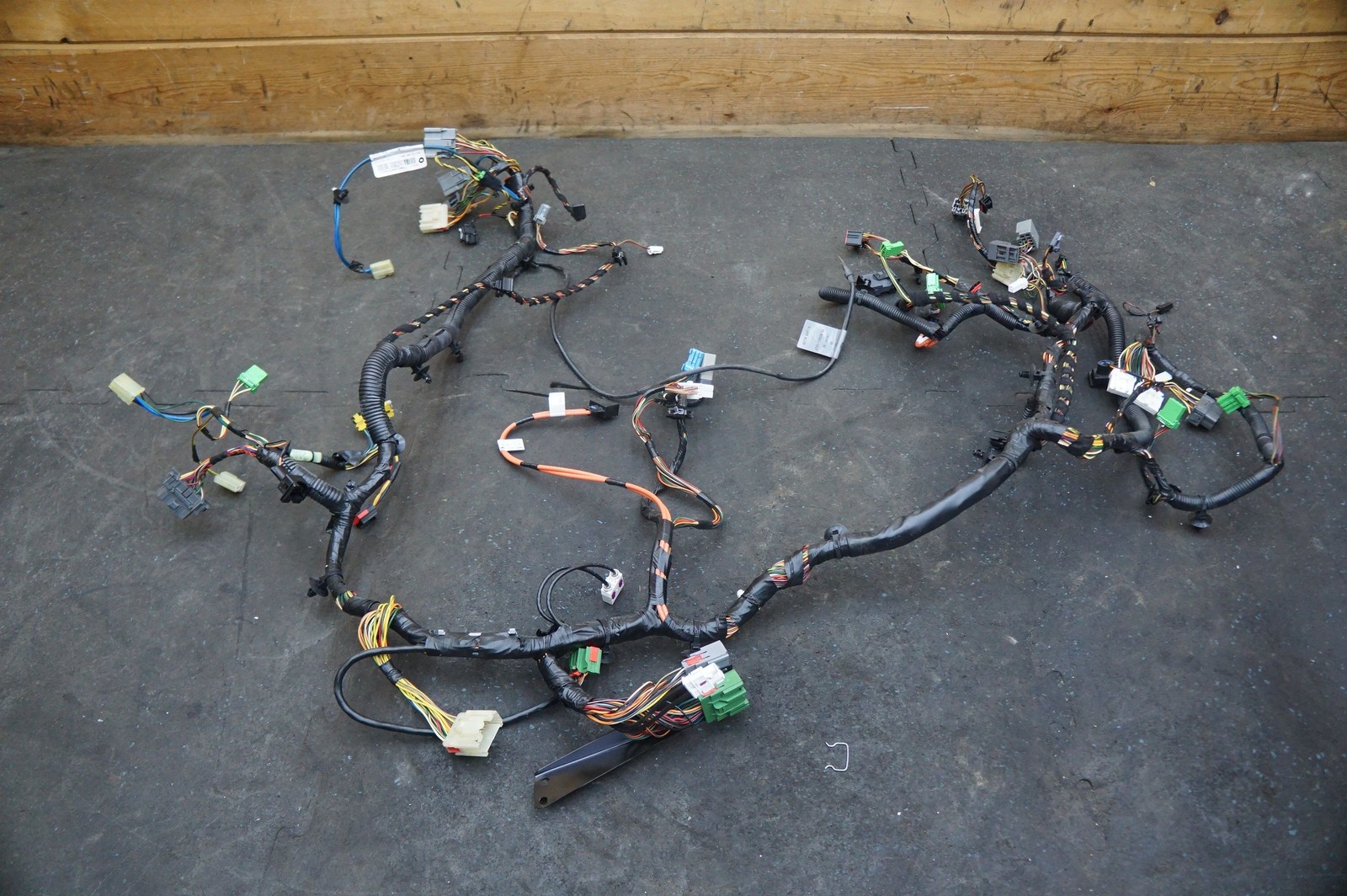 Dashboard Instrument Panel Highline Wire AD43-14401-CC Aston Martin Rapide 2010