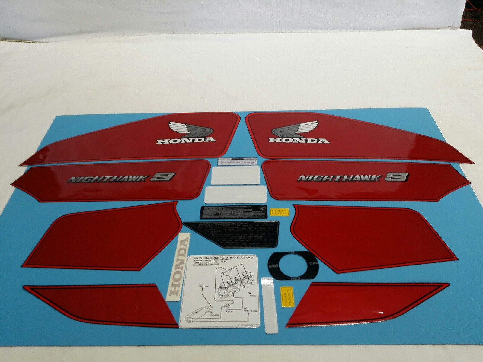 HONDA CB700SC CB700 1984 SIDE COVER FUEL TANK DECAL GRAPHIC SET (#H46)