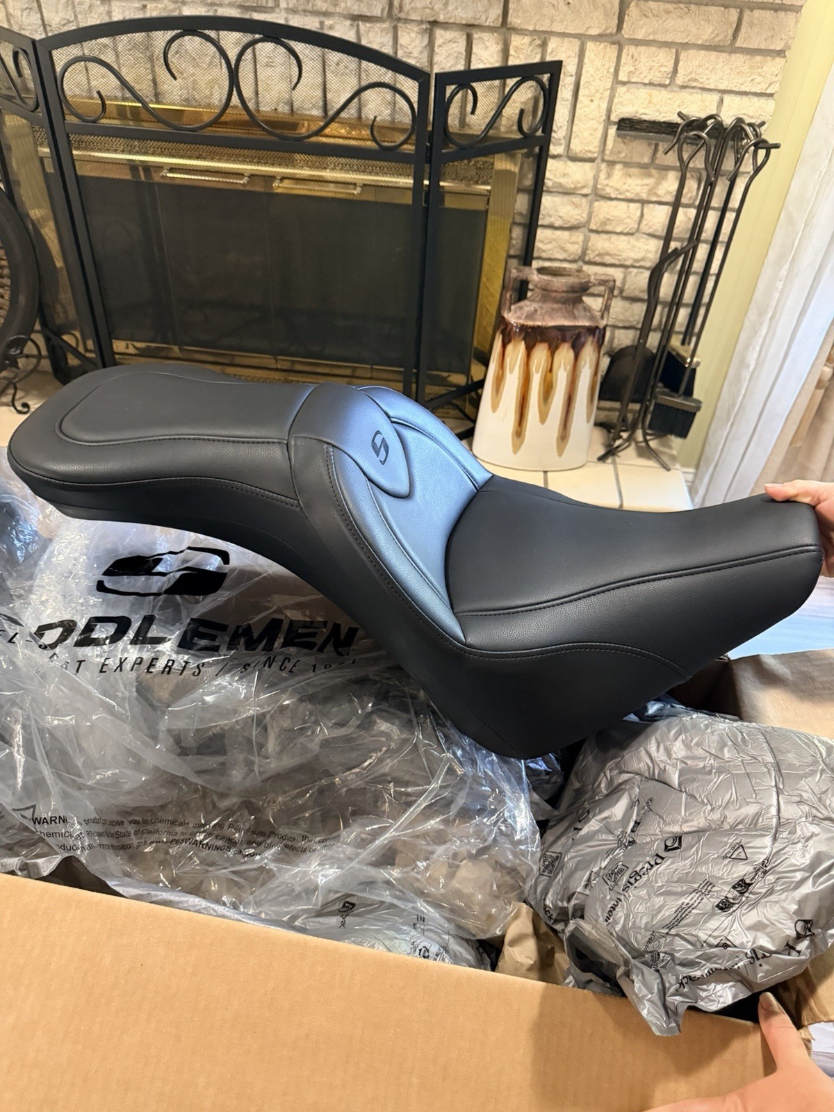 Saddlemen Roadsofa Harley 18-26 Heritage Seat  In New Condition   20 Miles Use