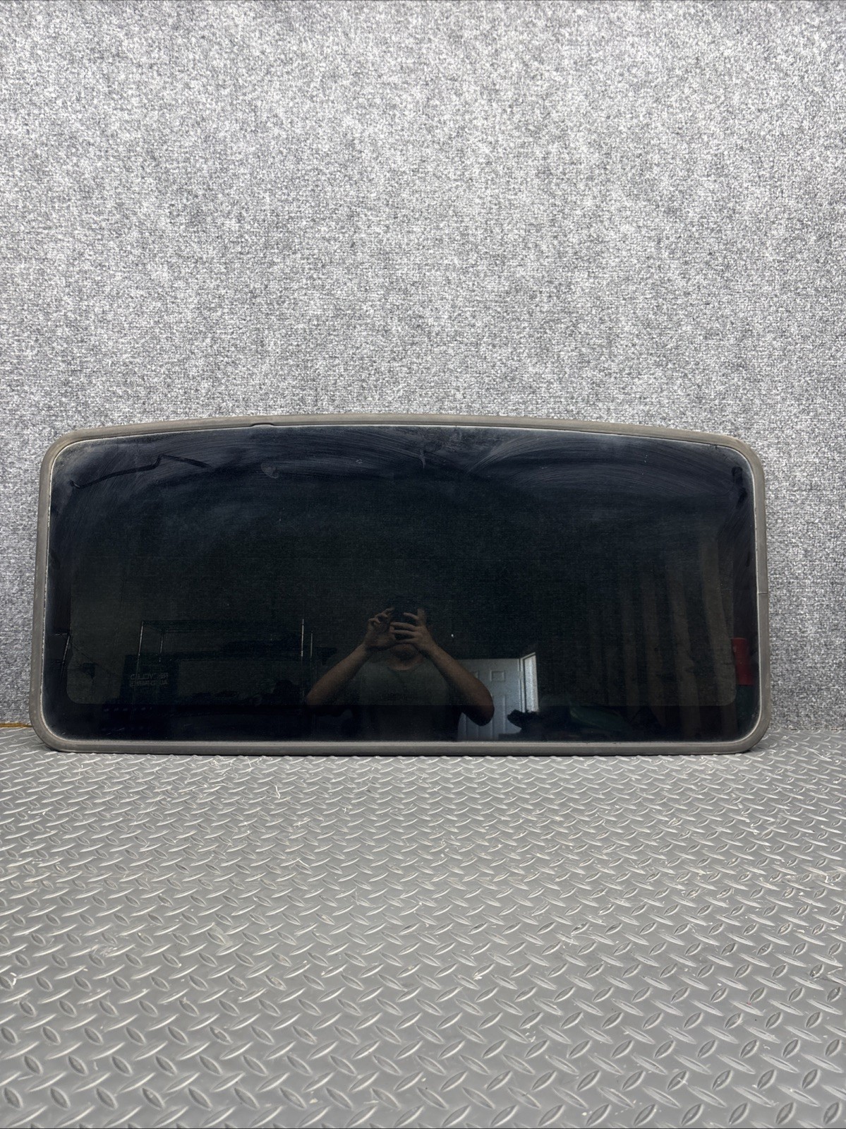 2003-2016 Ford F250 Sunroof Moonroof Sun Roof Assy ID#DR09299YPY 2003-2016 Ford F250 Sunroof Moonroof Sun Roof Assy ID#DR09299YPY