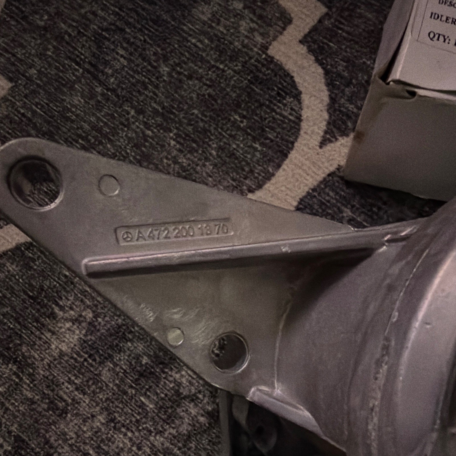 Genuine Detroit Belt Tensioner A4722001370 And Pulley A4722021219 Genuine Detroit Belt Tensioner A4722001370 And Pulley A4722021219