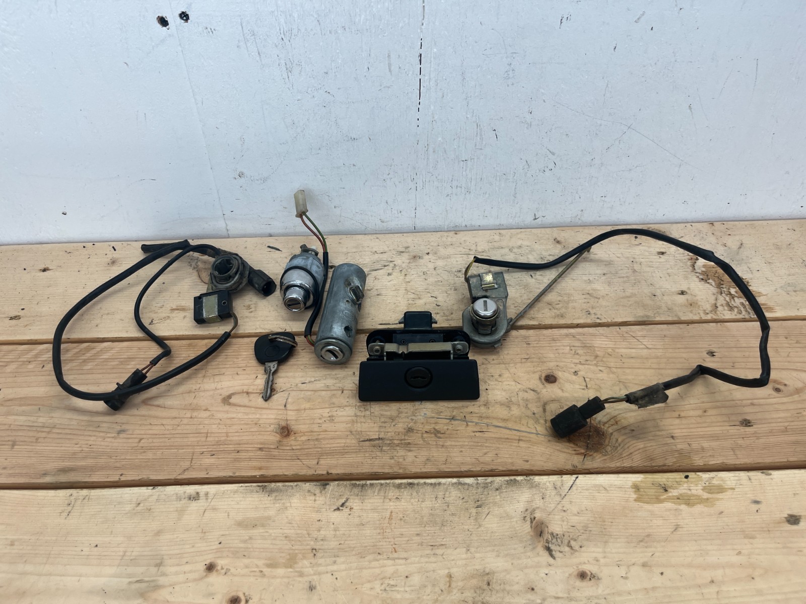 77-87 BMW 7 Series E23 DOOR, TRUNK, IGNITION LOCK CYLINDER With Key SET OEM