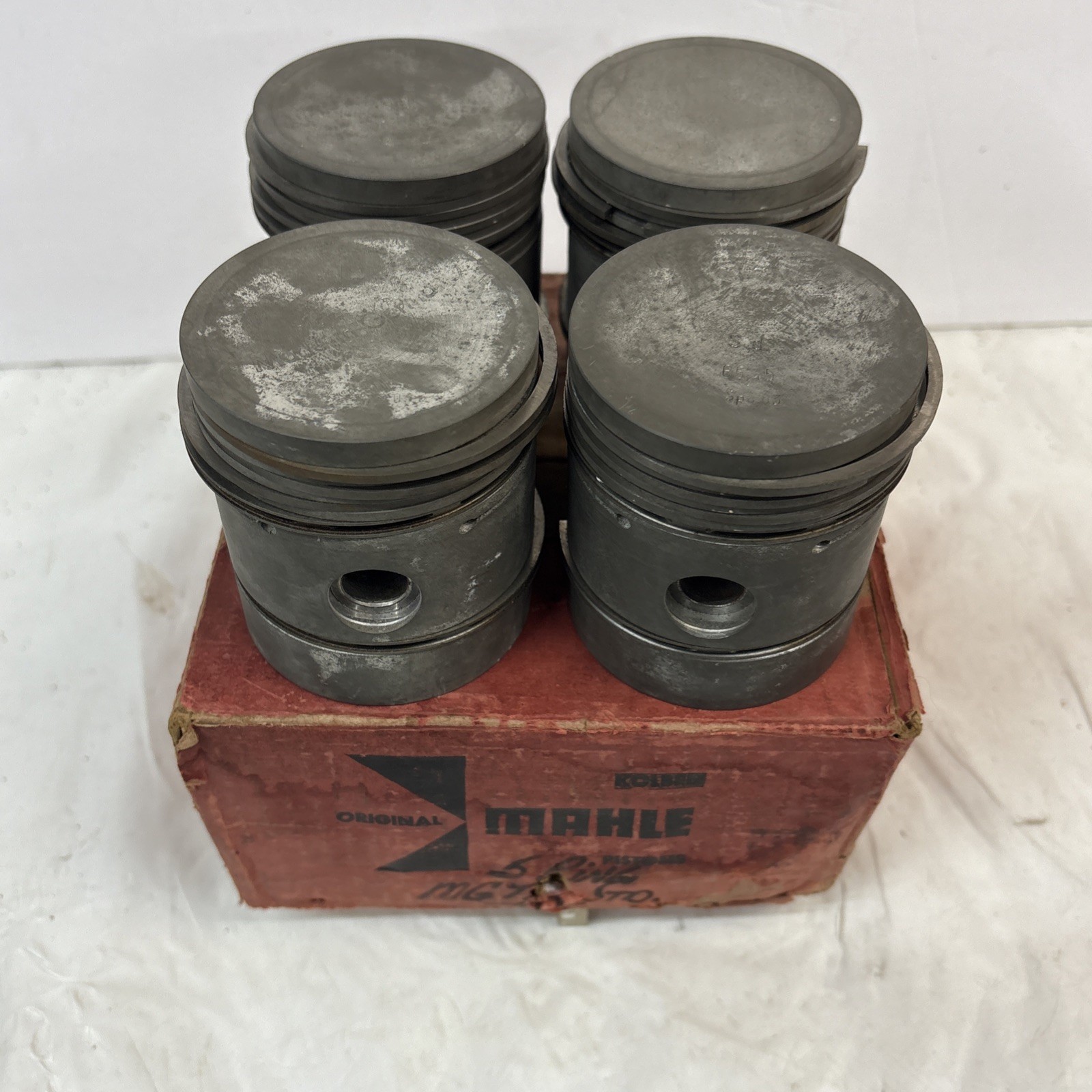 MGTC MGTD NOS Mahle 5 Ring Standard Size Pistons (w/Rings) 1250cc XPAG Engines MGTC MGTD NOS Mahle 5 Ring Standard Size Pistons (w/Rings) 1250cc XPAG Engines