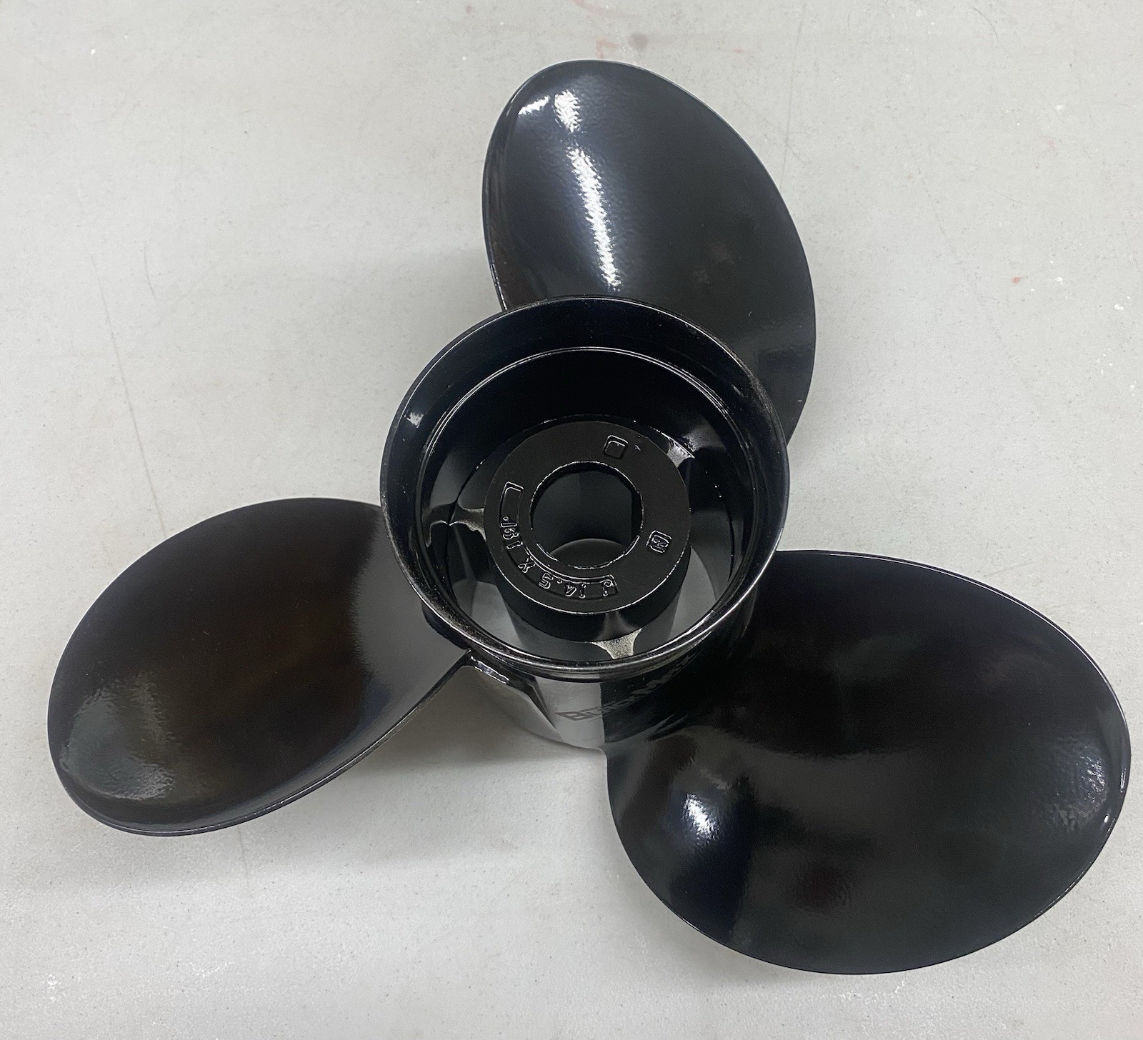 NEW OEM MERCURY BLACK MAX ALUMINUM 48-832830A45 PROP 14 1/2\