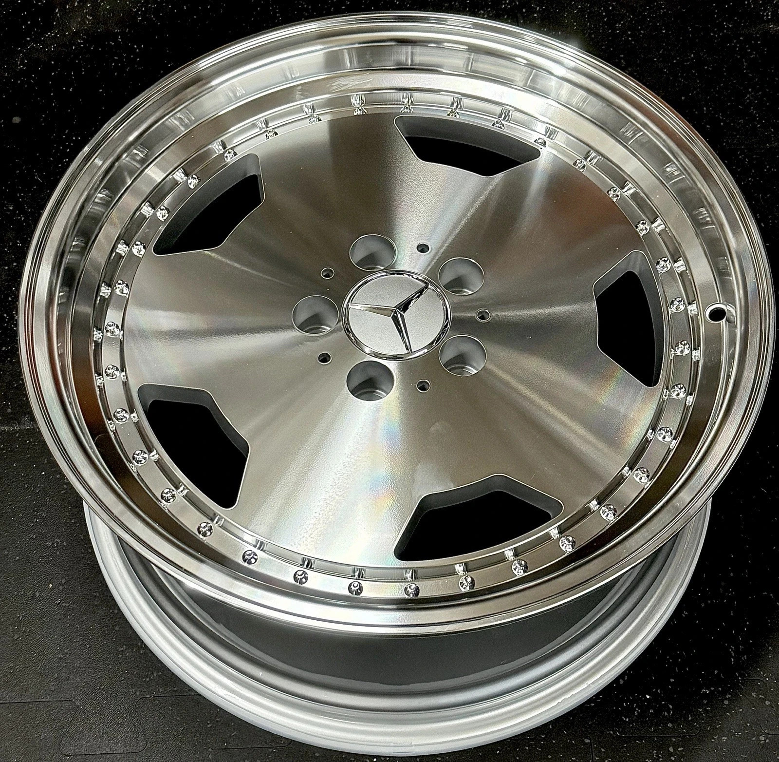 18x8 +25/18x9 +30 CB 66.6 5x112 Staggered 18