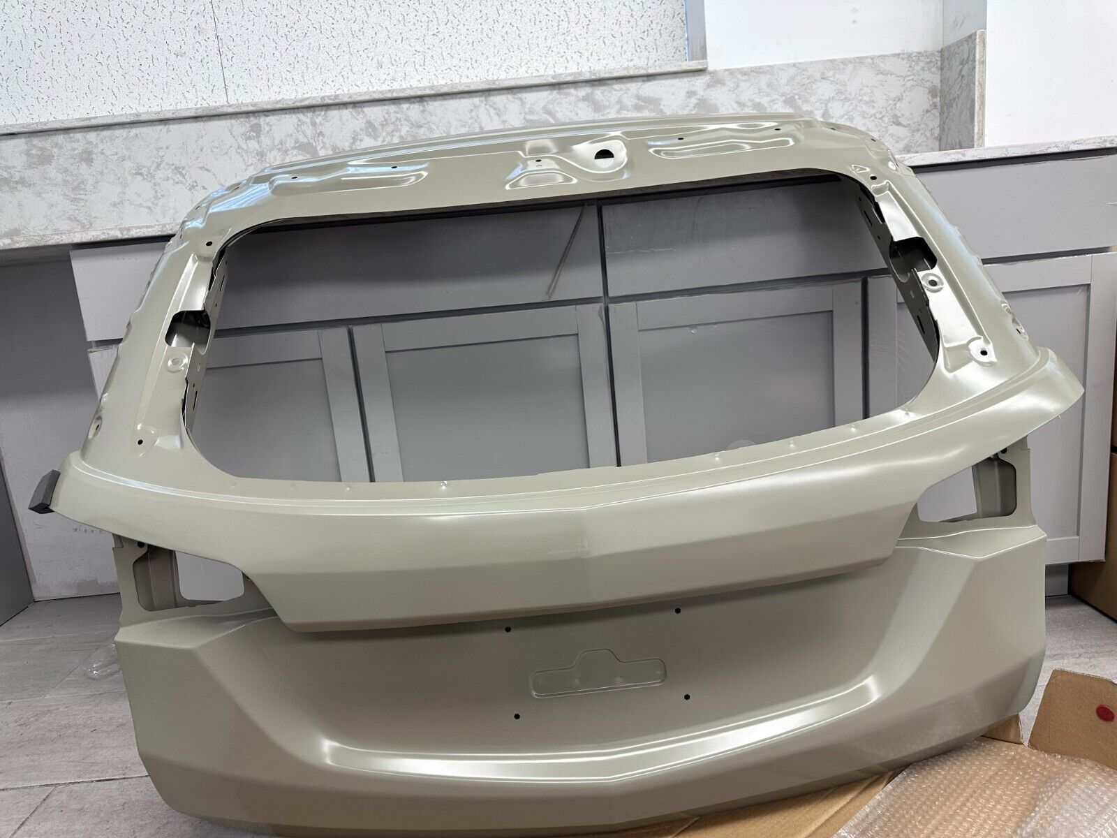 FIT 2018 - 2021 CHEVY CHEVROLET EQUINOX LIFTGATE TAILGATE HATCH SHELL - NEW