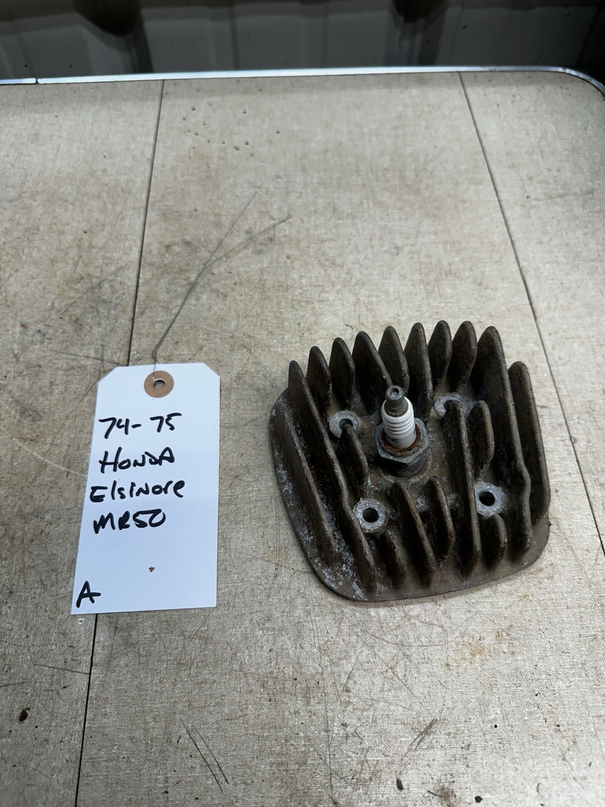1974-1975 HONDA MR50 Baby Elsinore Cylinder Head OEM Elsinore Engine Head 1974-1975 HONDA MR50 Baby Elsinore Cylinder Head OEM Elsinore Engine Head