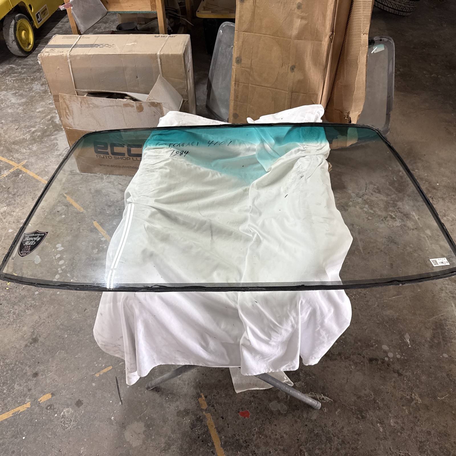 Ferrari 400 i Windshield Clear Green Band used Ferrari 400 i Windshield Clear Green Band used
