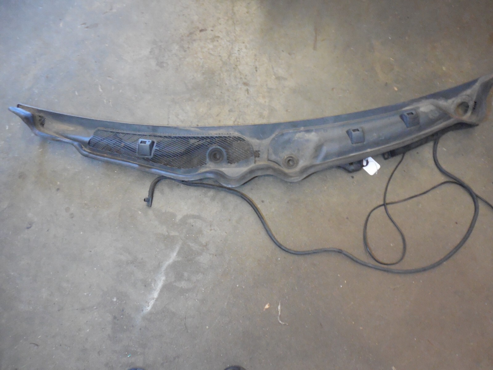 Windshield Wiper Window Cowl Vent Panel 204830902 08-14 Mercedes Benz W204 C300