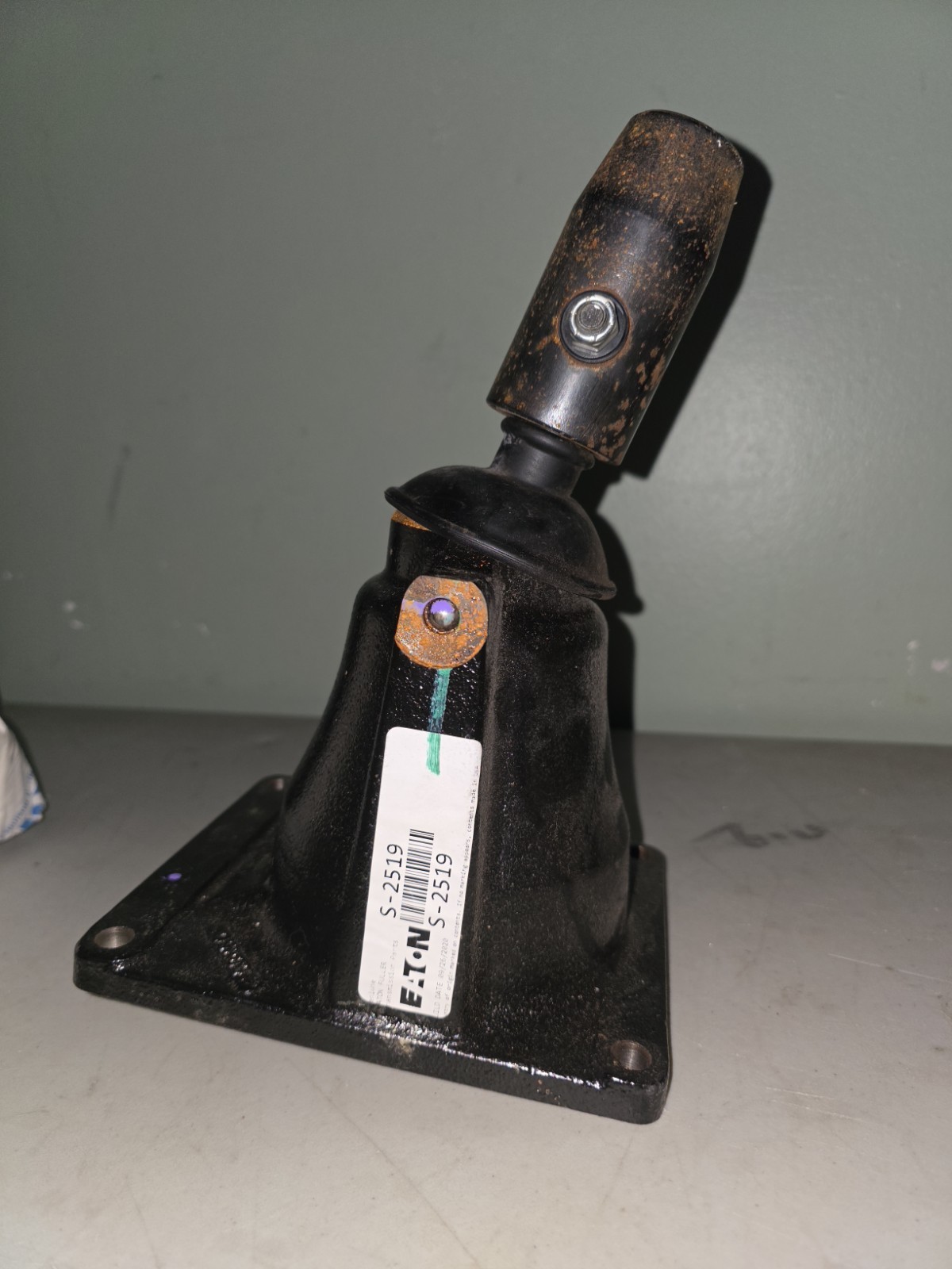 S-2519 ETN Fuller Meduim  Shifter Tower Assembly