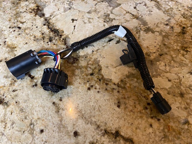 Curt / GM - Tailgate Kicker Wire Harness / Power Adaptor, # 529009 (NEW)