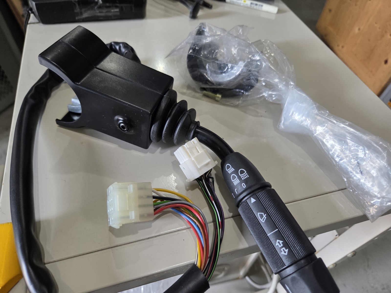 FMTV LMTV MRAP Turn Signal Switch 12417597 M1078, M1079, M1080