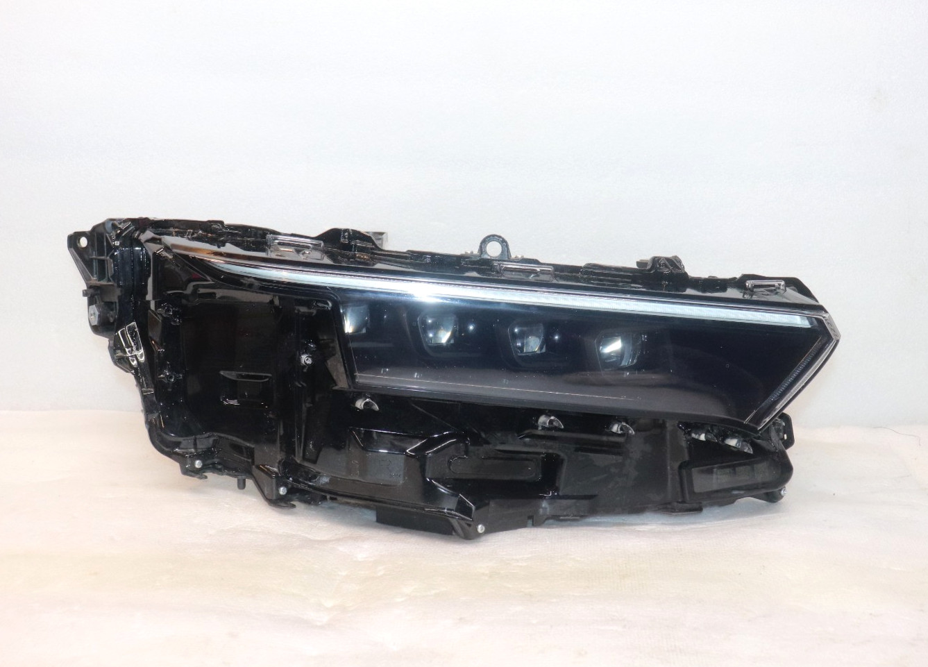 2023 2024 2025 Toyota Crown Headlight Right Passenger Full LED OEM 81145 30P90