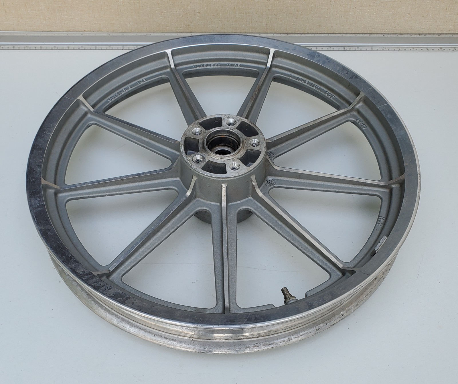 HARLEY DAVIDSON 43338-83A CAST FRONT WHEEL XLCR 1000 FXDB FX FXR SPORTSTER XLX HARLEY DAVIDSON 43338-83A CAST FRONT WHEEL XLCR 1000 FXDB FX FXR SPORTSTER XLX