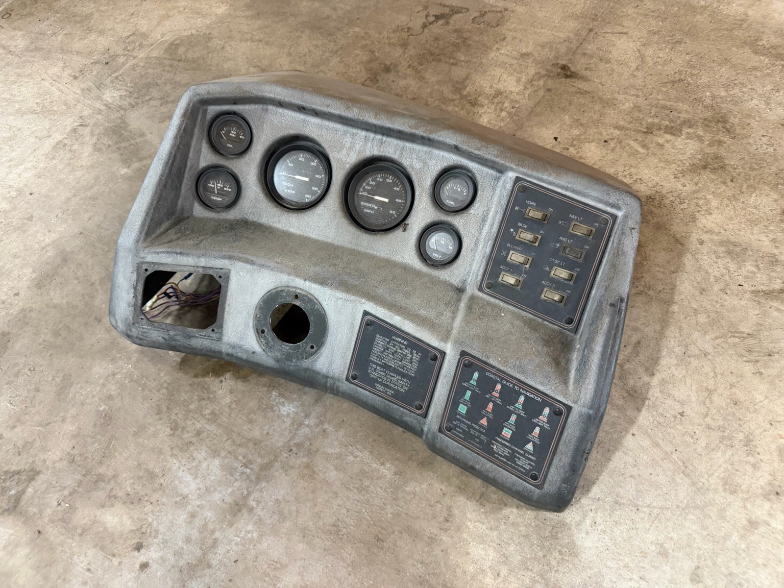 Maxum Boat Dash Panel With Gauges & Switches