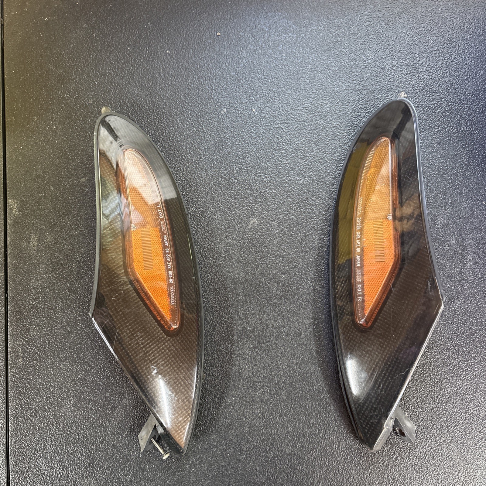 90-93 Toyota Celica GTS Left Right Carbon Fiber Corner Marker Parking Light SET 90-93 Toyota Celica GTS Left Right Carbon Fiber Corner Marker Parking Light SET