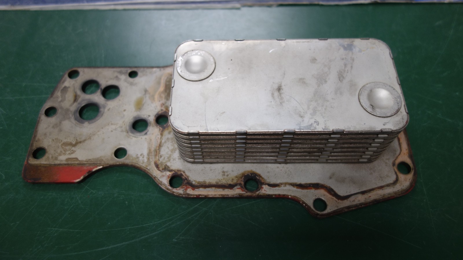 Cummins ISB QSB 6.7L Diesel Engine oil Cooler 3975818 ??? OEM