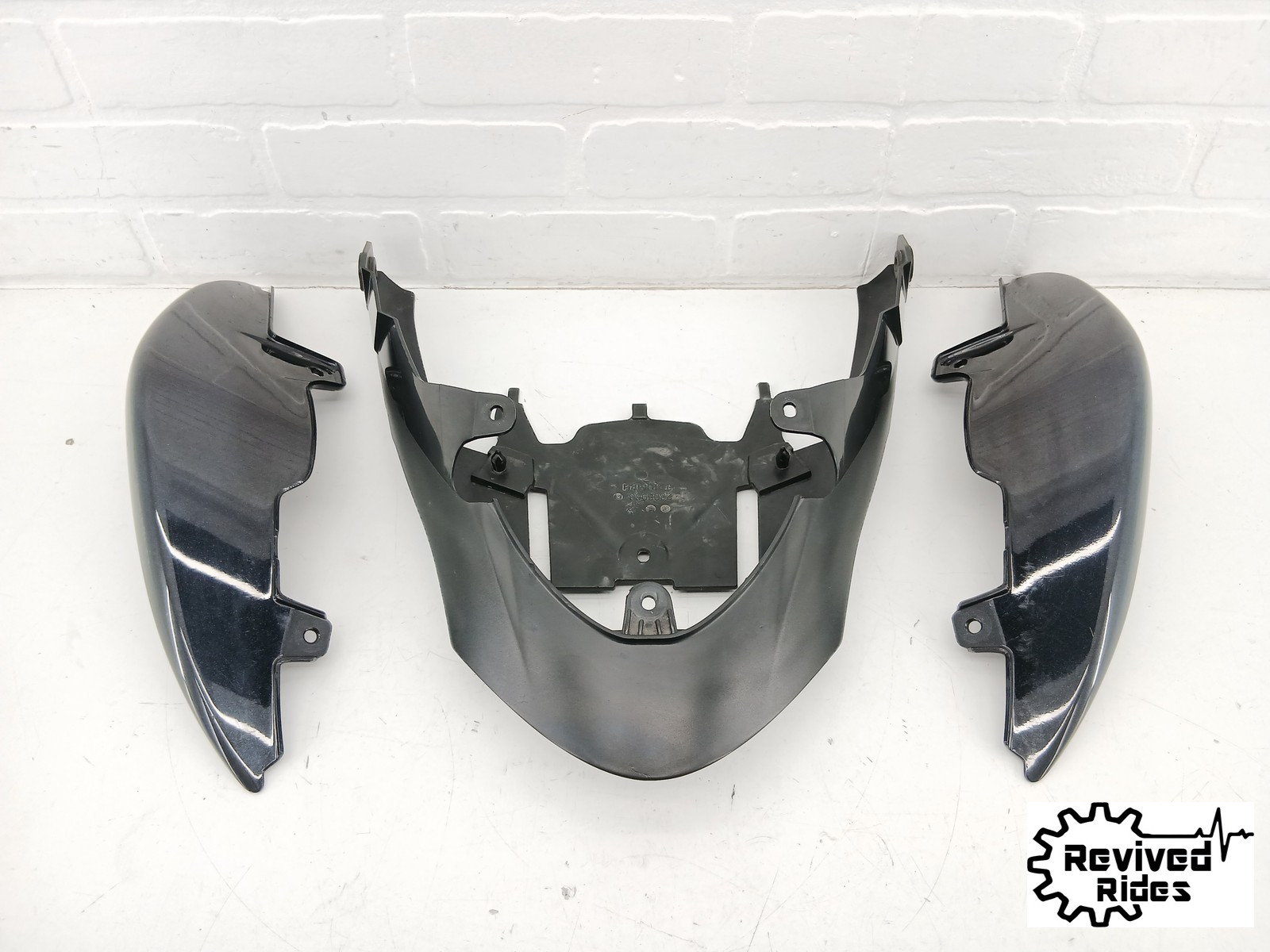 11-15 Triumph Speed Triple 1050 /R Oem Rear Center Cowl Fairing Left Right Side