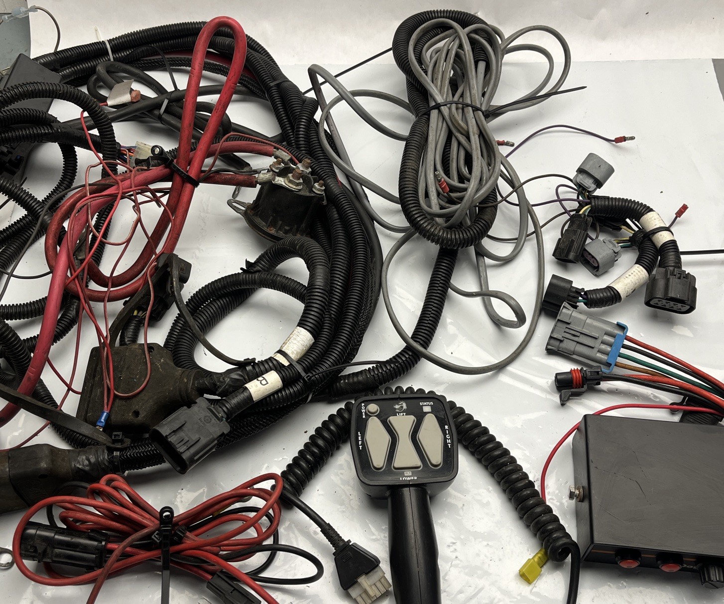 Salt Dog Salt Spreader 3011864 Complete Wire Harness Plug Remote And Controller 