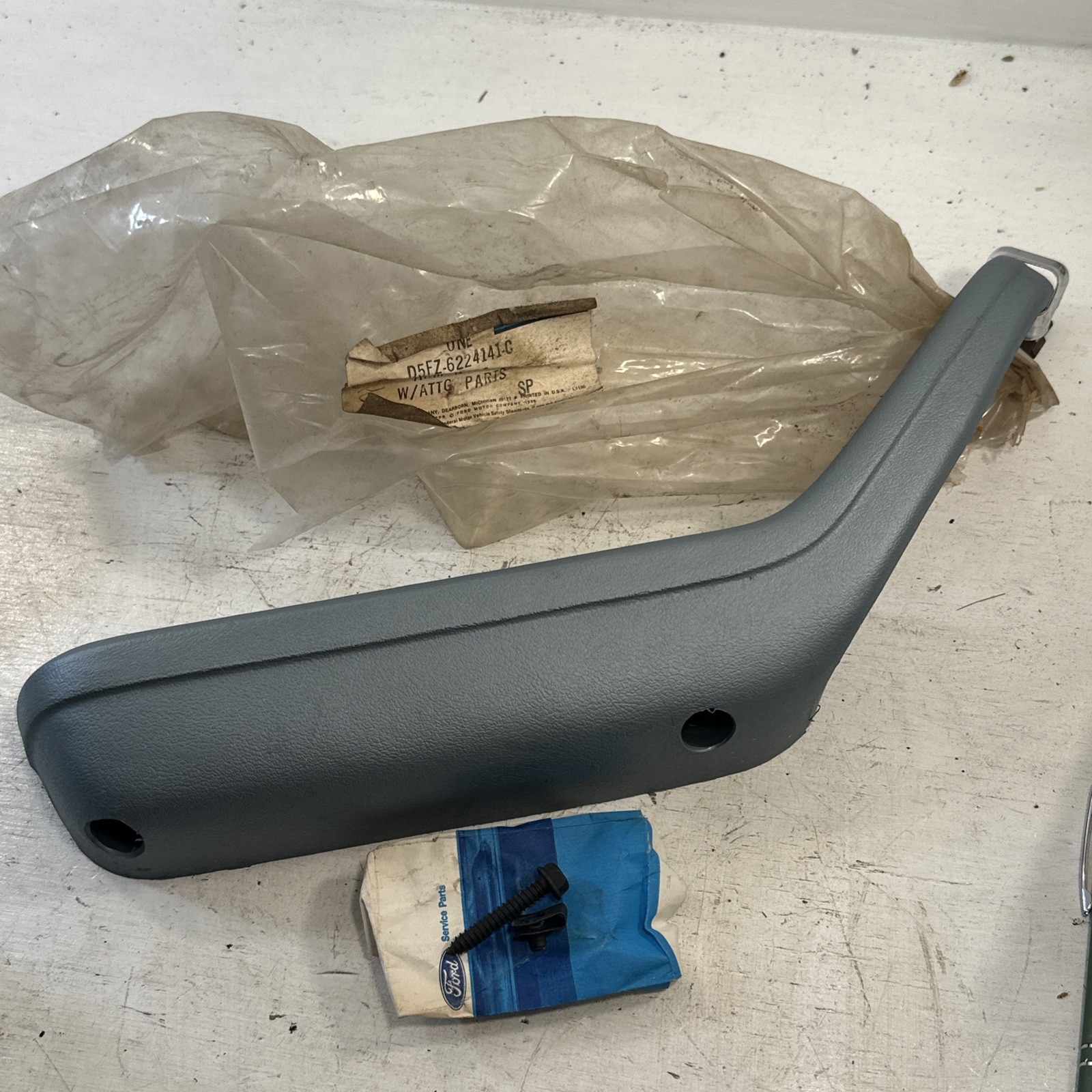 NOS 1975-1980 Ford Pinto Mercury Bobcat Interior LH Arm Rest Door Handle Blue