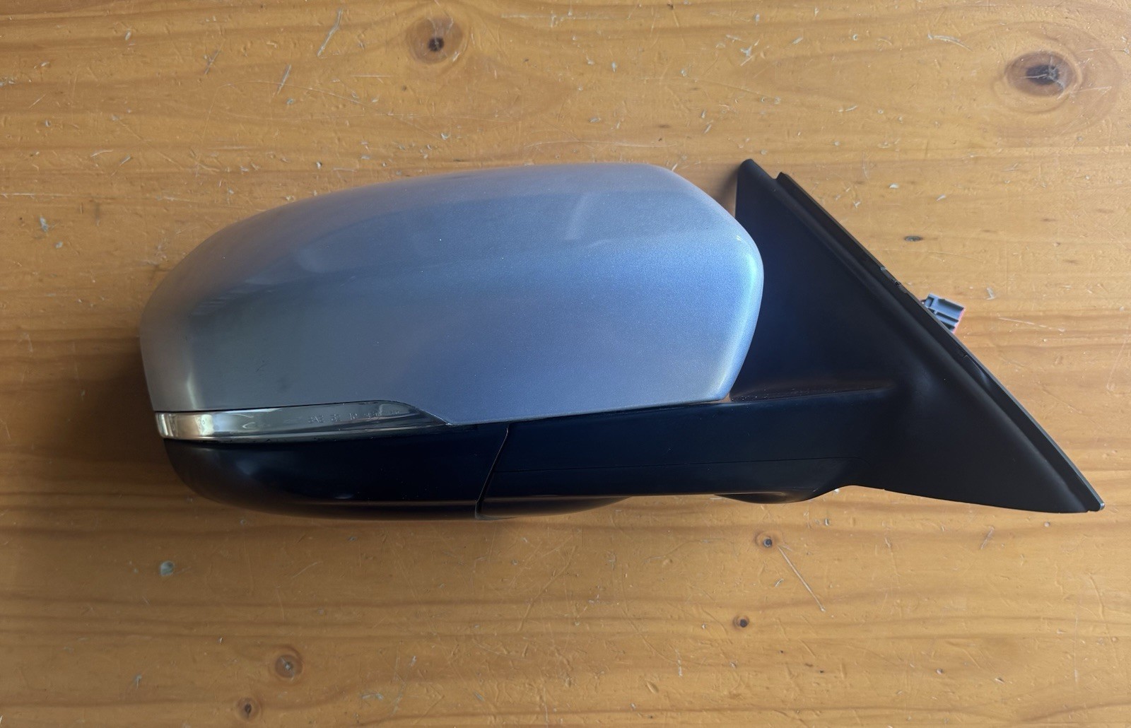 12-13 Range Rover EVOQUE Right Passenger Side View Mirror w/ Camera w/o BSA OEM 12-13 Range Rover EVOQUE Right Passenger Side View Mirror w/ Camera w/o BSA OEM
