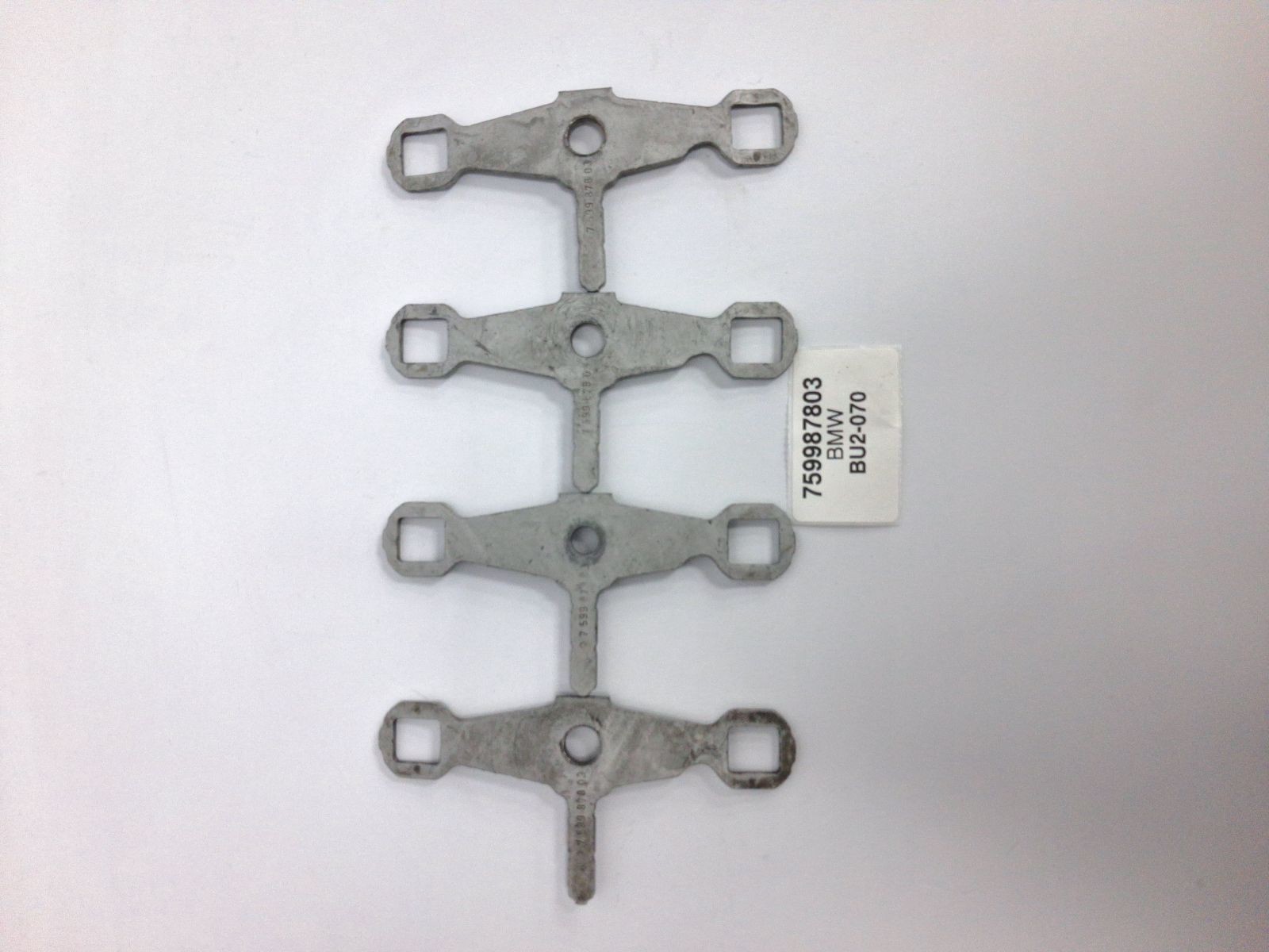 2011-2016 BMW M5 FUEL INJECTOR CLAMP 759987803