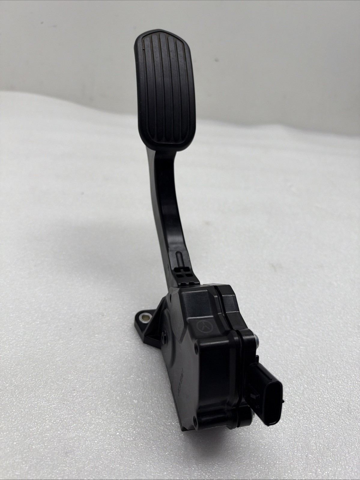 2016-2019 Toyota Prius Accelerator Pedal Assembly OEM 78110-47050