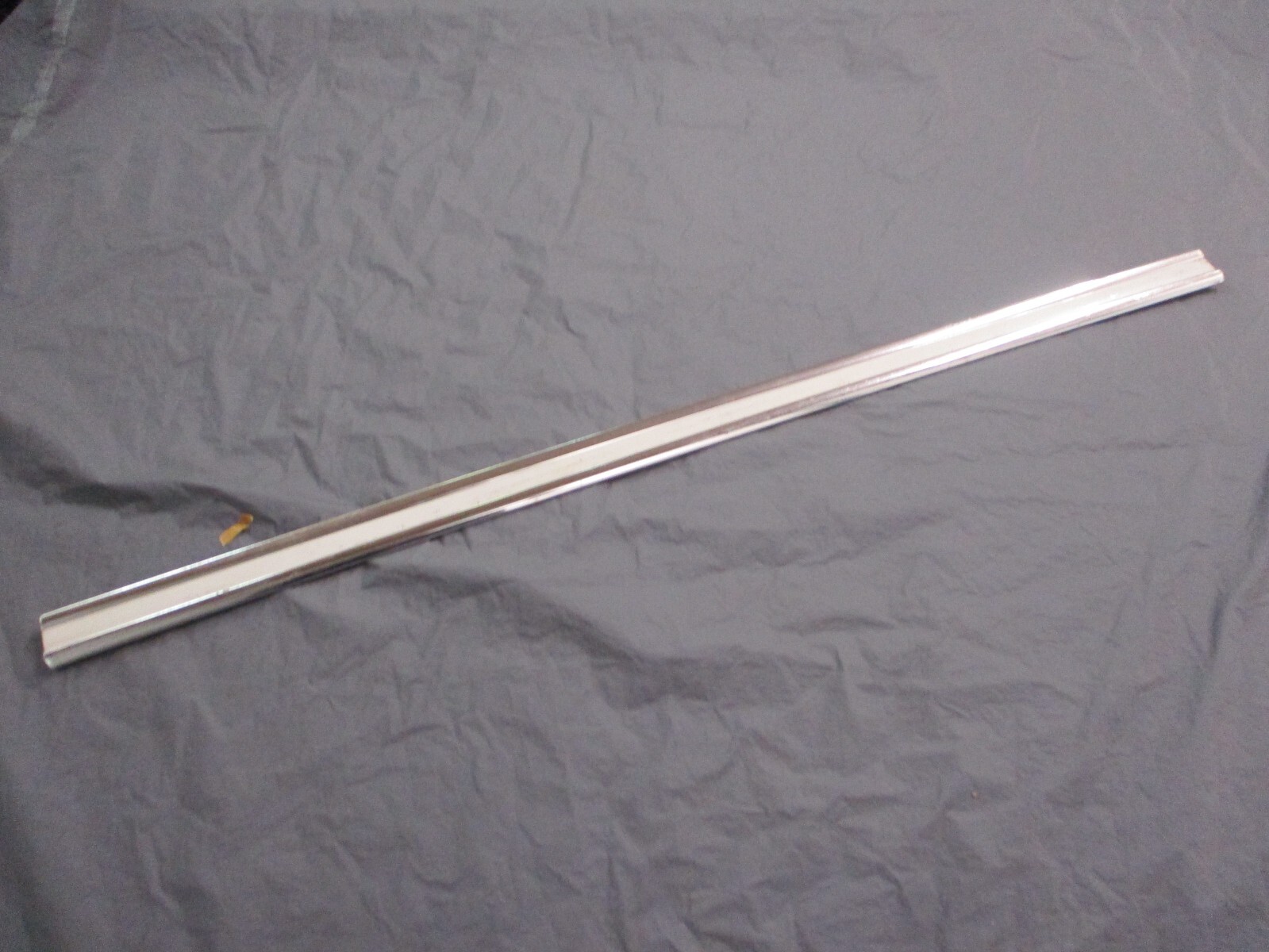NOS OEM 1961 CHEVROLET BEL AIR PARKWOOD 4DR QUARTER FRONT RIGHT MOULDING 3787306 NOS OEM 1961 CHEVROLET BEL AIR PARKWOOD 4DR QUARTER FRONT RIGHT MOULDING 3787306