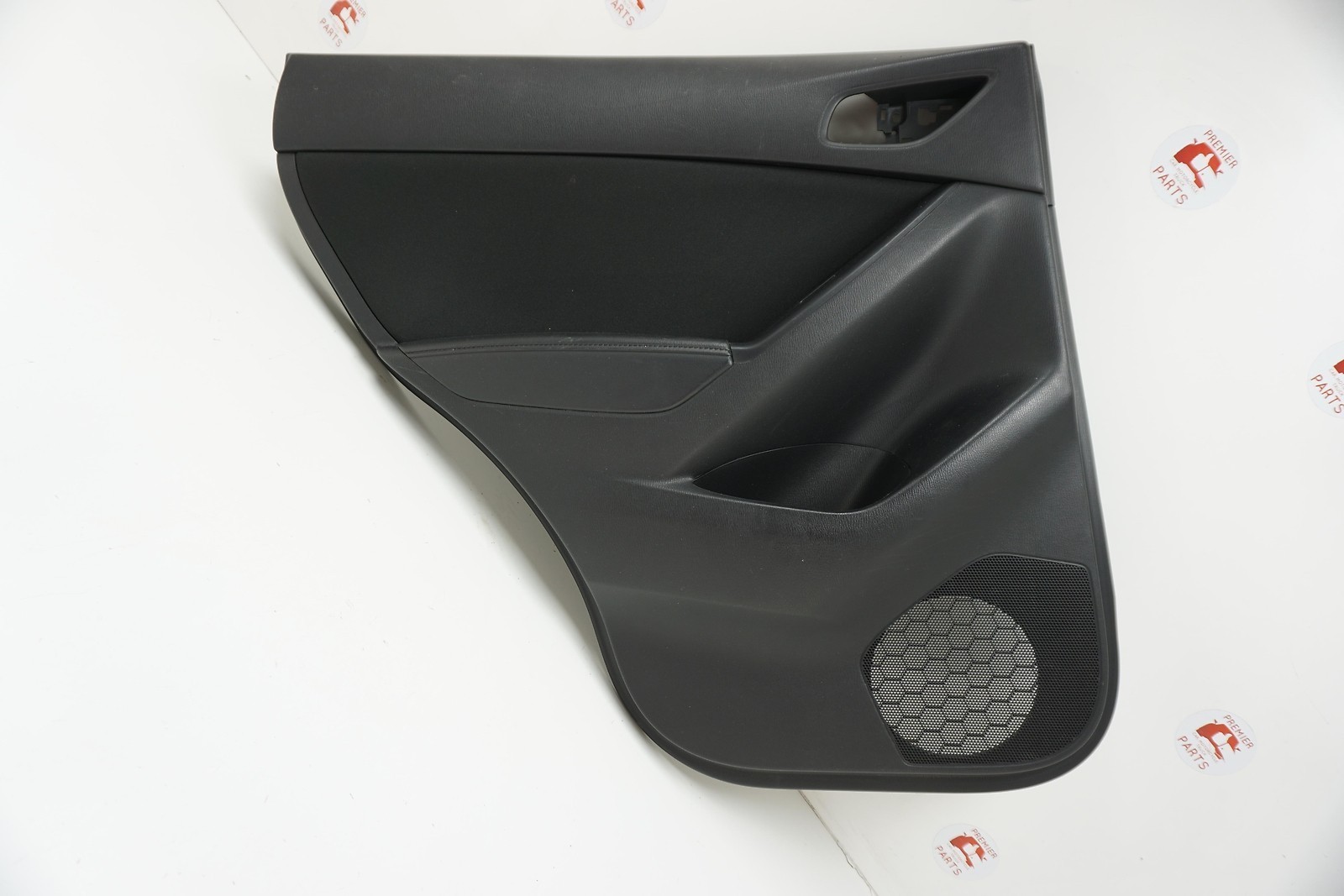 16 2016 Mazda Cx-5 Rear Door Trim Panel Used Oem (ka0g68550a) Lh