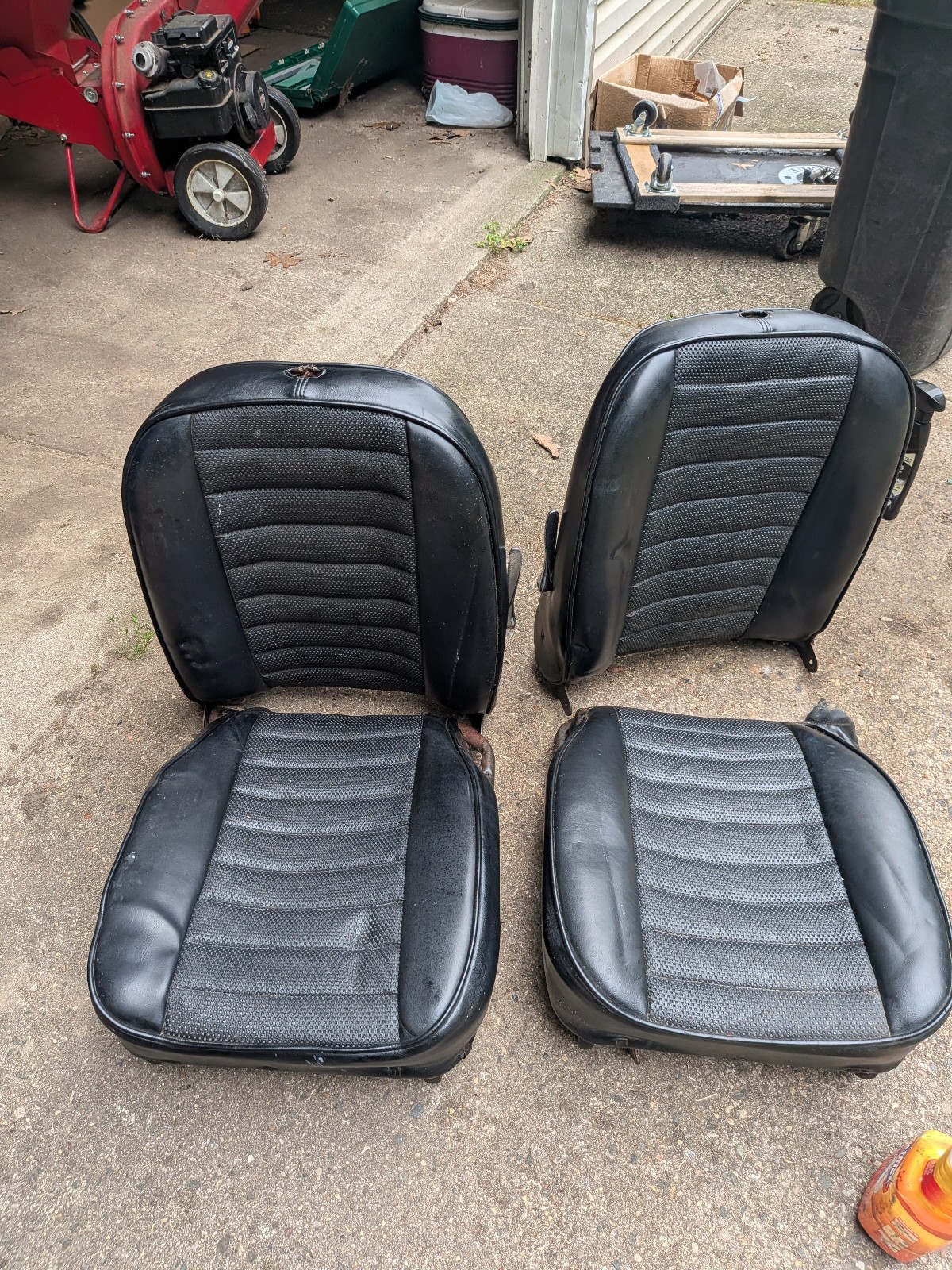 MG Midget / Austin Healey Sprite front seat set / Used / Vintage / NICE