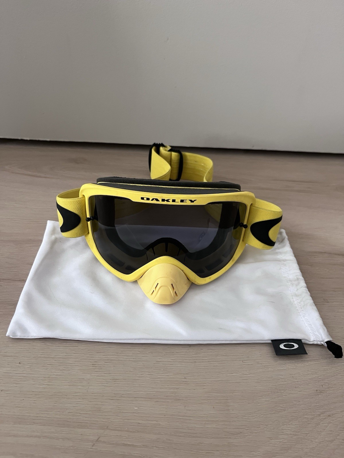 Vintage Oakley L Frame MX Goggles – Yellow/Black W/ Nose Guard & Bag