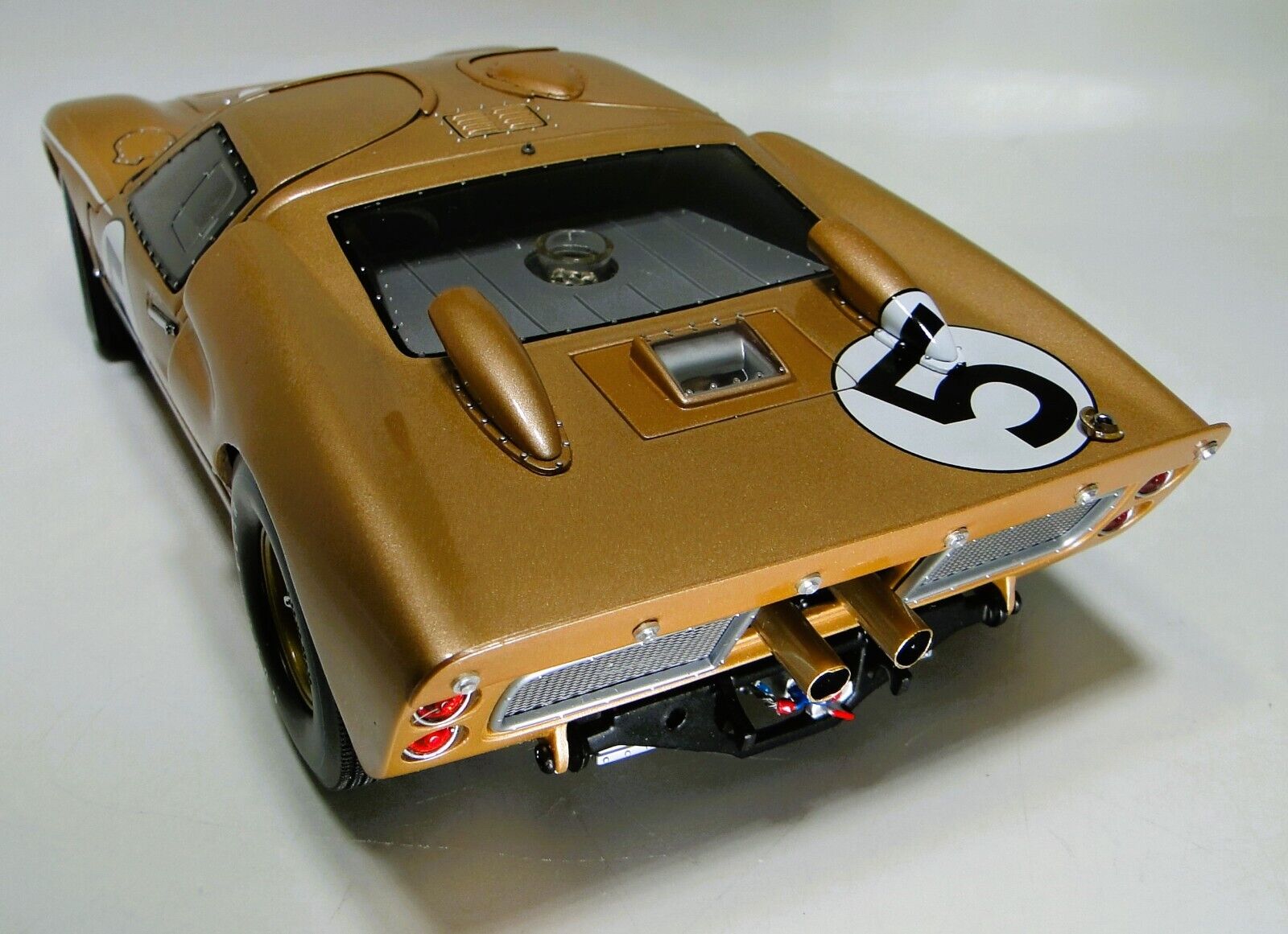 Ford GT40 Race Car Le Mans Racing w/V8 Engine/Custom Metal Body 1:12 SCALE MODEL