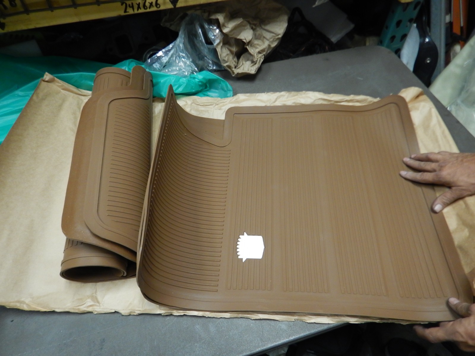 Set new Repo 1965 1970 CADILLAC REPRODUCTION FLOOR MATS Saddle Set new Repo 1965 1970 CADILLAC REPRODUCTION FLOOR MATS Saddle