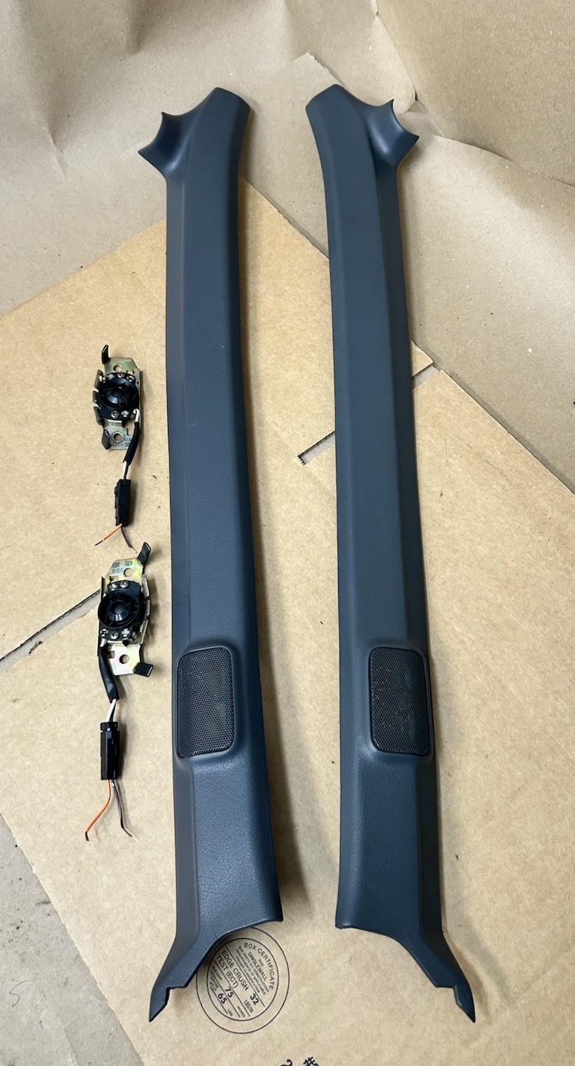86-97 nissan hardbody d21 pathfinder A pillar Trim Right Left speakers Tweeter