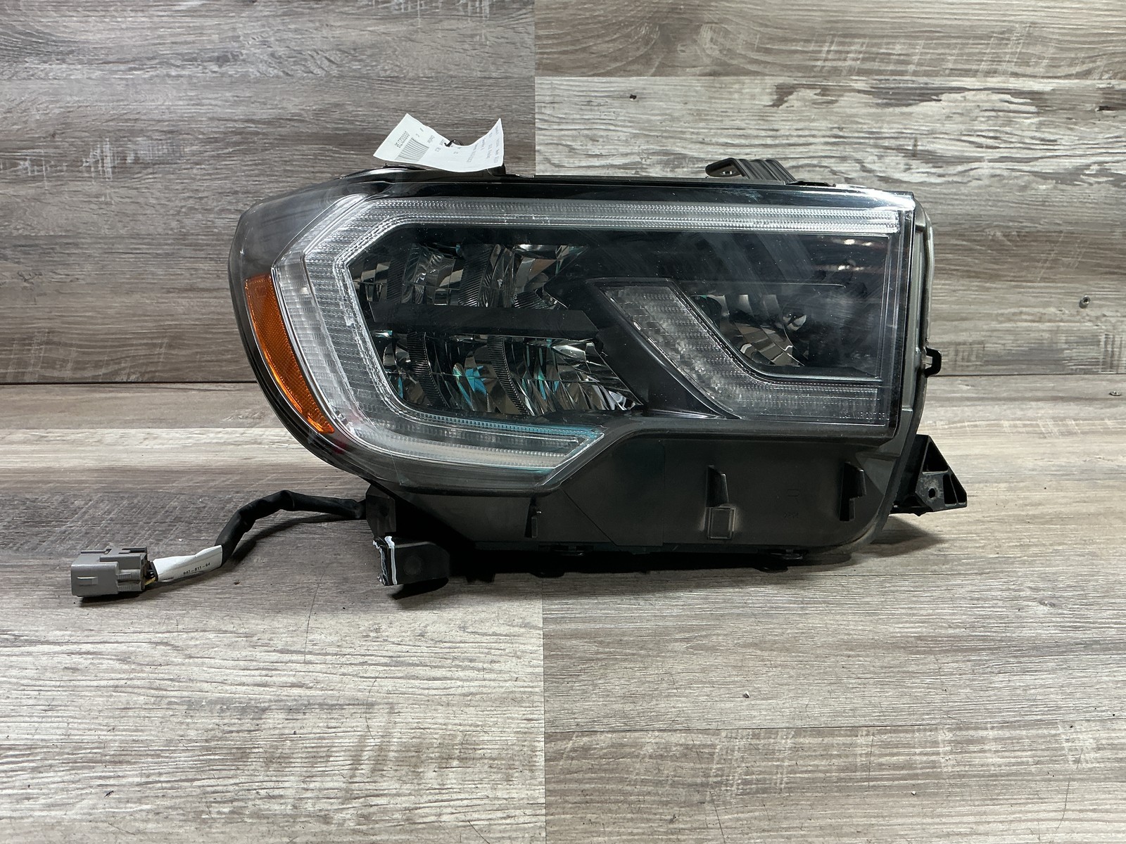USED - 2018-2022 Toyota Sequoia R Headlamp - OEM USED - 2018-2022 Toyota Sequoia R Headlamp - OEM