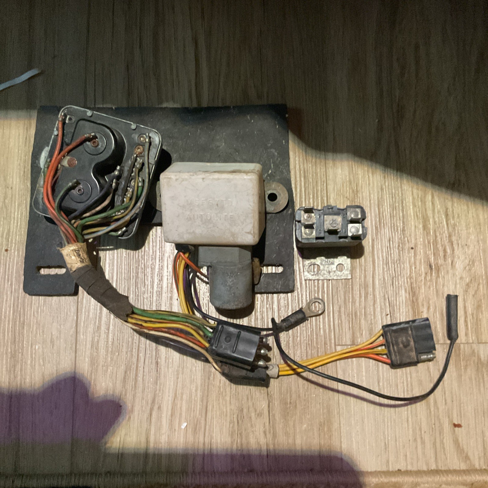  FORD C6SB-13350-A ,c7sb-13350-c 1967 THUNDERBIRD  SEQUENTIAL TURN SIGNAL RELAY
