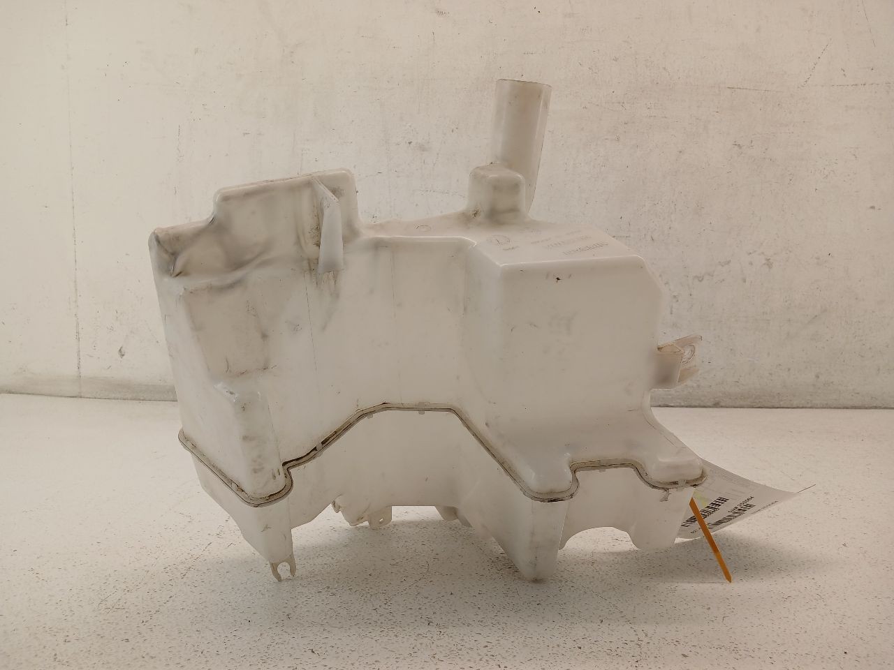 11-19 INFINITI M37/M56/Q70 Windshield Washer Reservoir w/o Neck OEM 289101MA0A