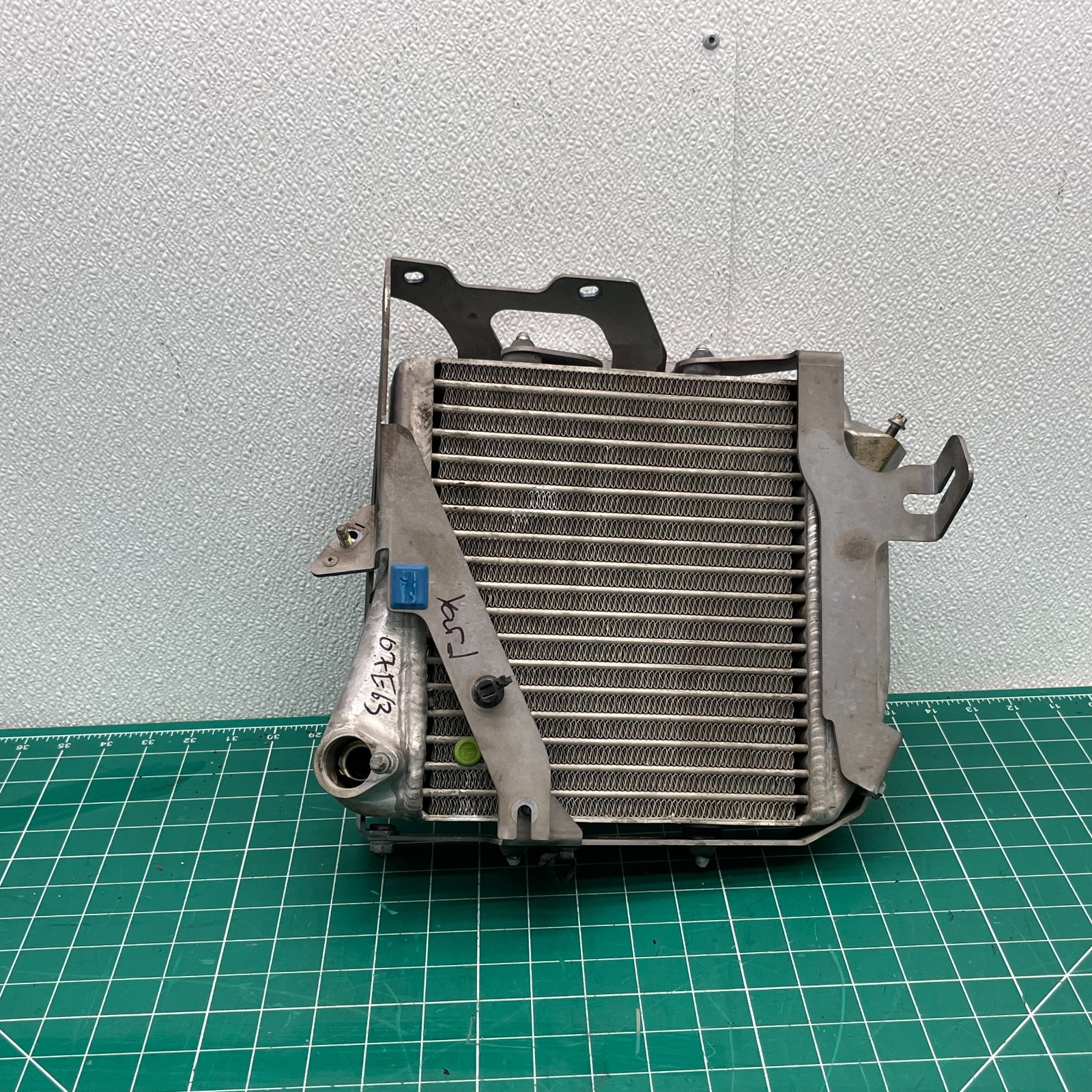 07-11 MERCEDES-BENZ W211 W219 E63 AMG ENGINE MOTOR OIL COOLER RADIATOR OEM