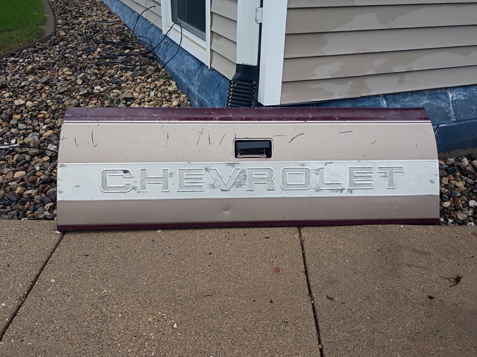 Original 88-98 OEM Chevrolet C/K Series Tailgate Original 88-98 OEM Chevrolet C/K Series Tailgate
