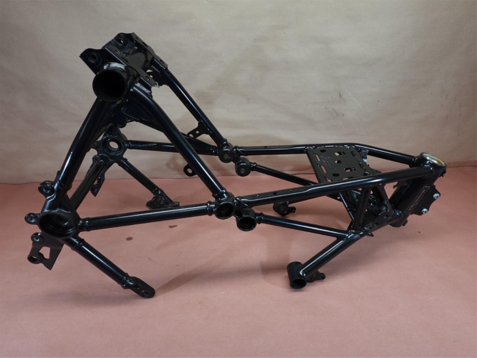 2016 15-18 BMW R1200RS Main Frame Chassis