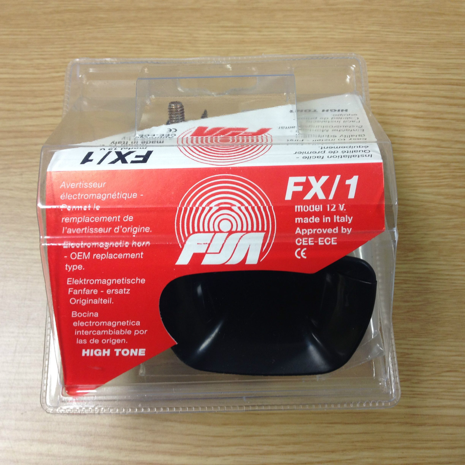 FISA ITALY UNIVERSAL SINGLE HIGH TONE ELECTRIC HORN 12V 1 TERMINAL FX/1 FISA ITALY UNIVERSAL SINGLE HIGH TONE ELECTRIC HORN 12V 1 TERMINAL FX/1