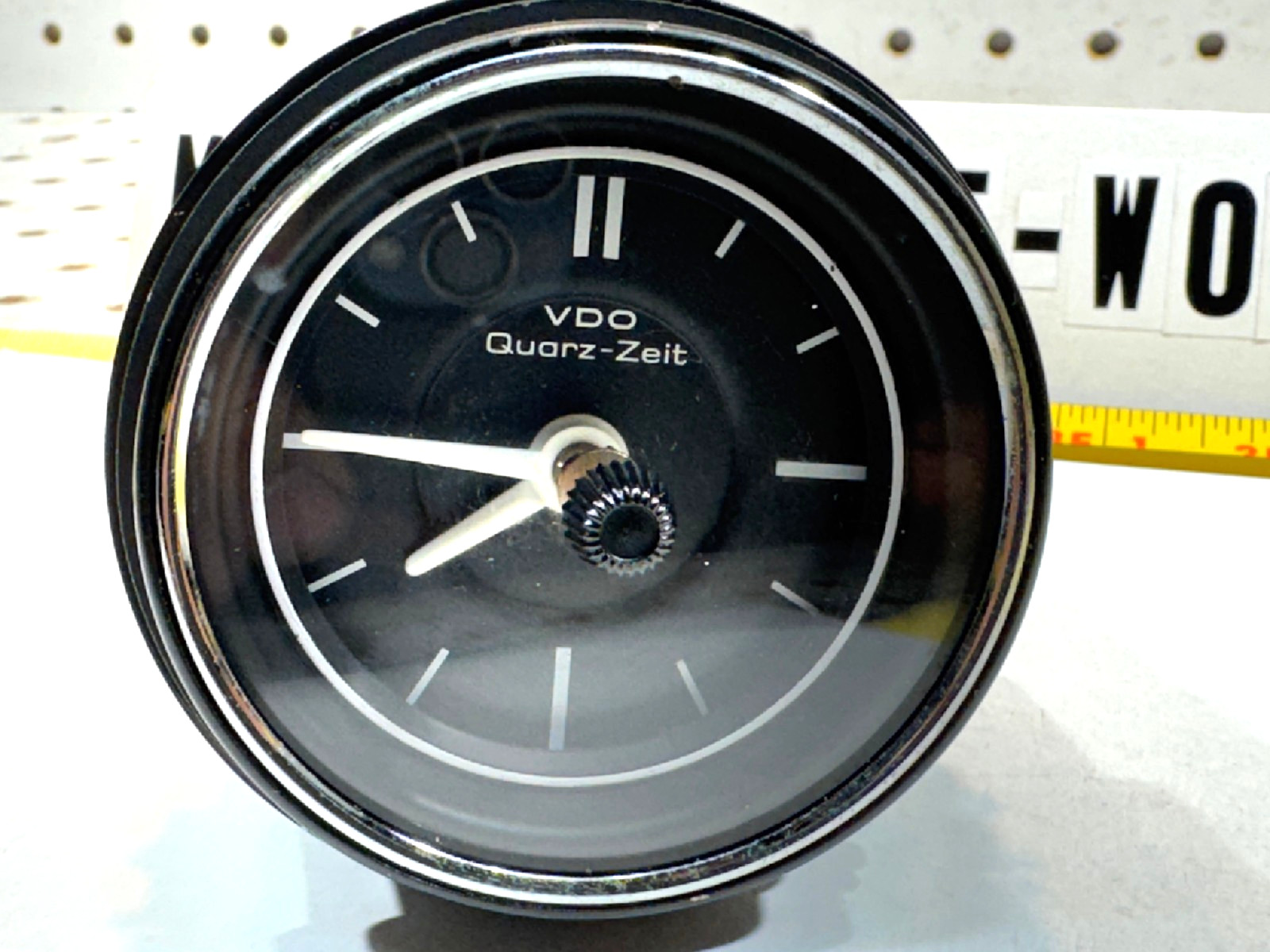 Mercedes OEM 72,73 R107 SL C107 SLC 350 450 NON Working center dash VDO 1 Clock