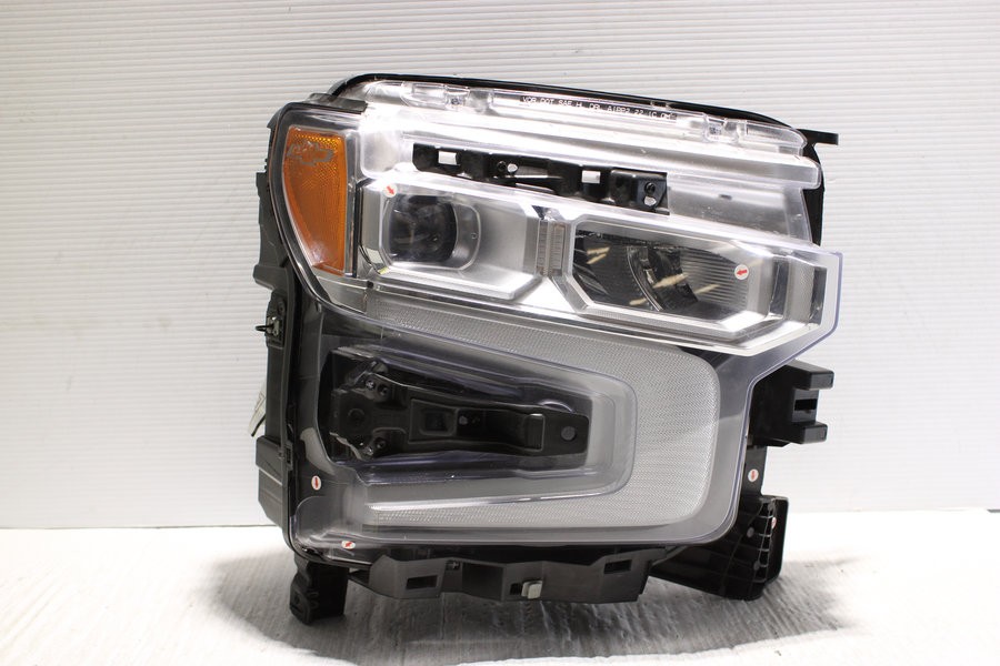 2022-2025 Chevrolet Silverado LED Right Side Headlight Assembly OEM 85606133