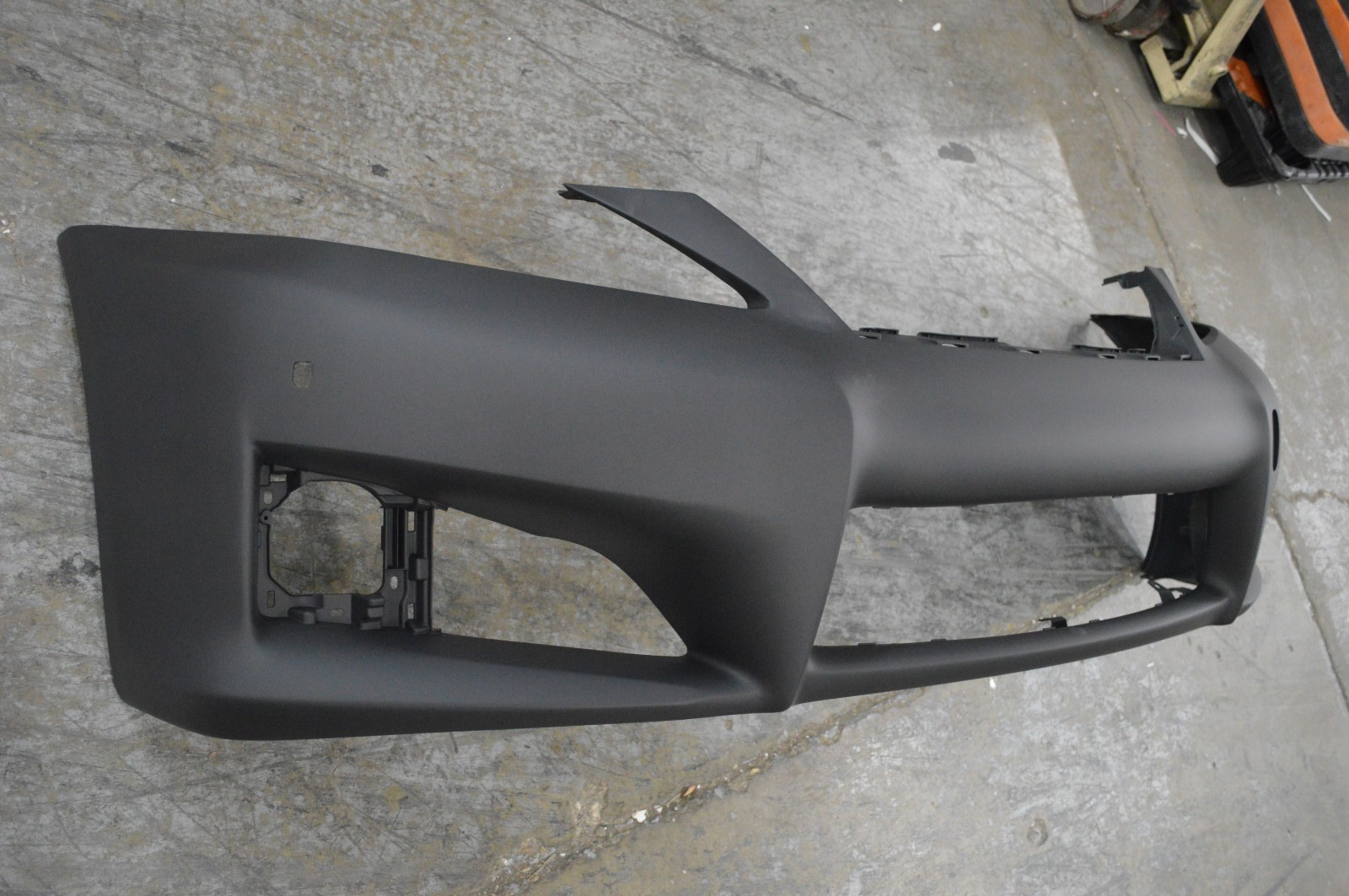 2008 2009 2010 2011 2012 2013 2014 LEXUS IS F FRONT BUMPER COVER OEM