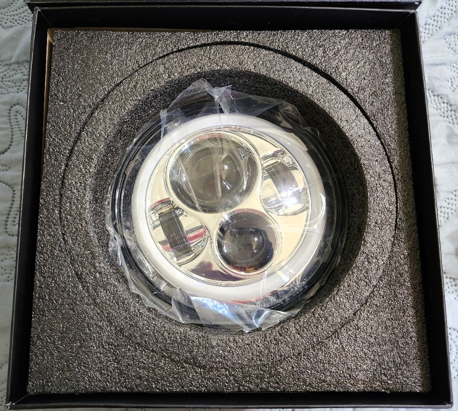 HogWorkz Chrome 7 in. Halomaker LED Headlight Kit - HW167004