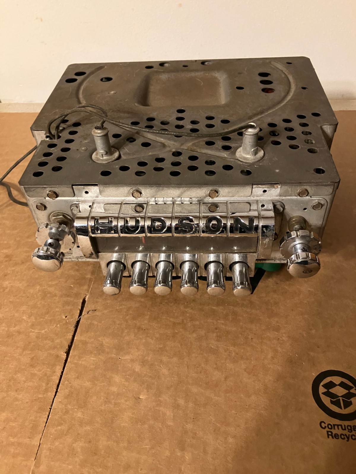 49 1949 Hudson radio Good Working 48 1948     6 Volt